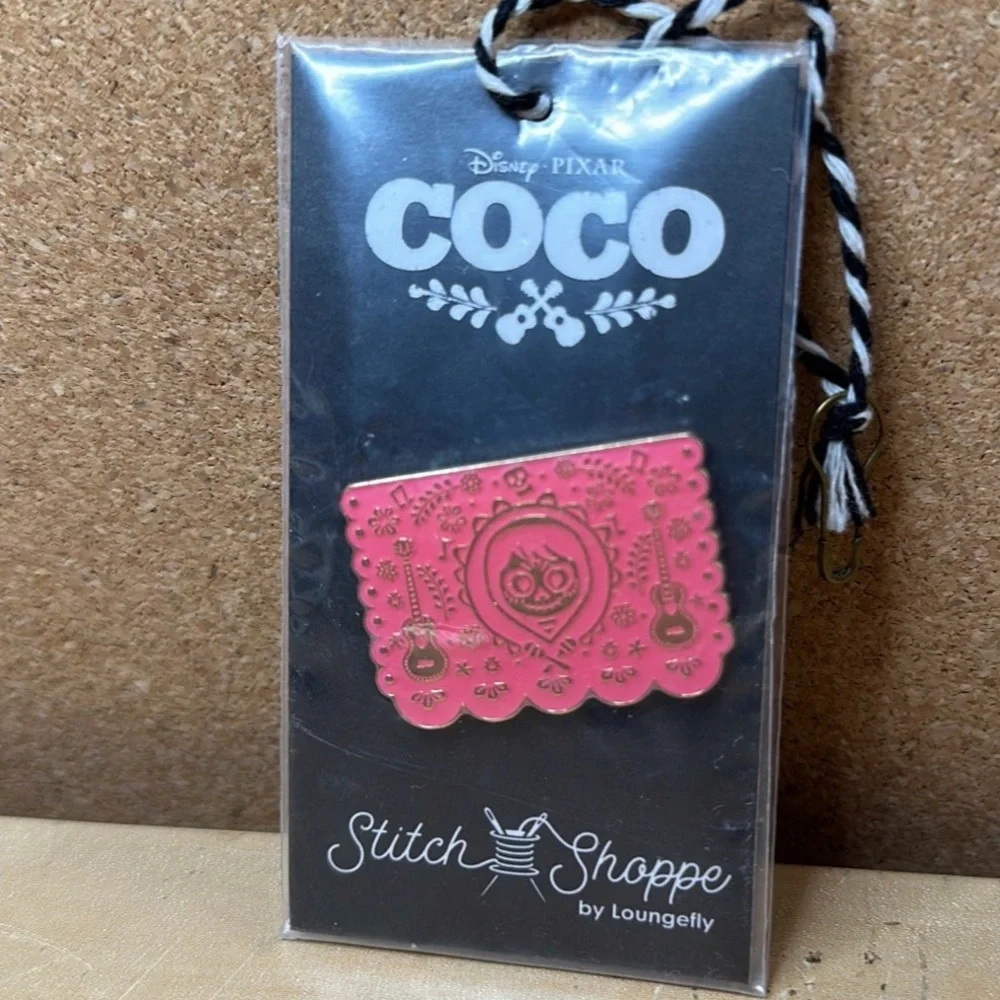 Coco pin - Picture 1 of 1